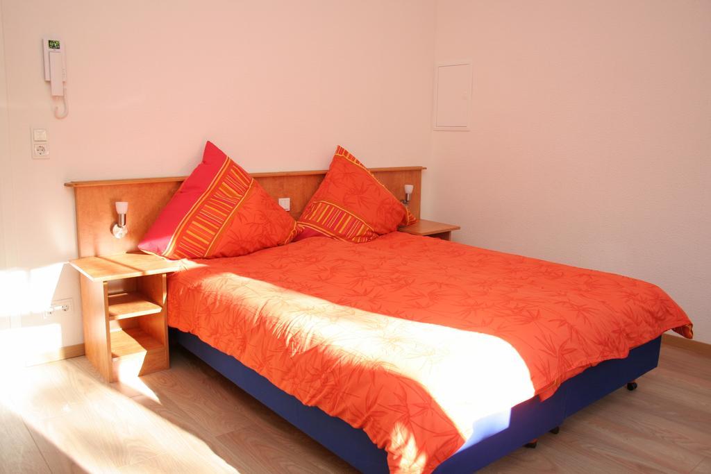 Wald Villa Uessbach Alf Bilik gambar