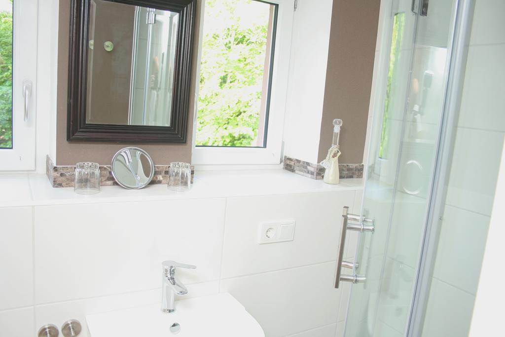 Wald Villa Uessbach Alf Bilik gambar